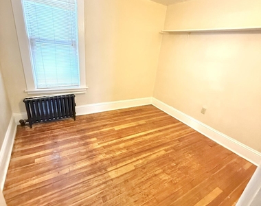 1826 Campbell Avenue - Photo Thumbnail 3