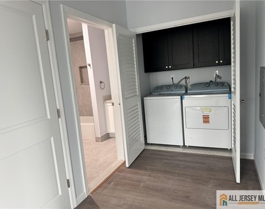 617 Lincoln Boulevard - Photo Thumbnail 7
