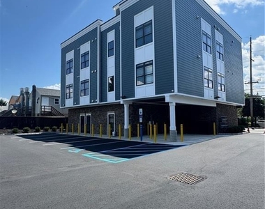 617 Lincoln Boulevard - Photo Thumbnail 1