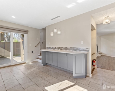 496 Westgate Drive - Photo Thumbnail 18