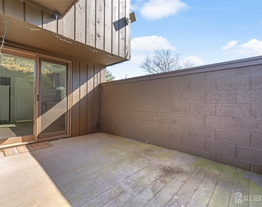 496 Westgate Drive - Photo Thumbnail 2