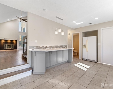 496 Westgate Drive - Photo Thumbnail 19