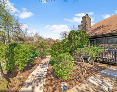 496 Westgate Drive - Photo Thumbnail 1