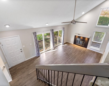 496 Westgate Drive - Photo Thumbnail 23