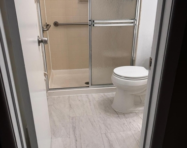 496 Westgate Drive - Photo Thumbnail 32