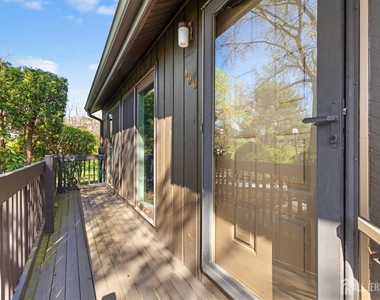 496 Westgate Drive - Photo Thumbnail 4