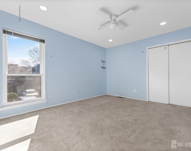 496 Westgate Drive - Photo Thumbnail 26