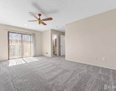 496 Westgate Drive - Photo Thumbnail 29