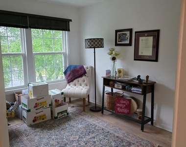 119 Commonwealth Court - Photo Thumbnail 8