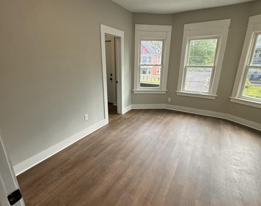 673 Myrtle Avenue - Photo Thumbnail 2