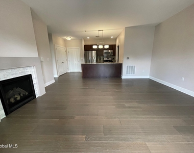 2 West Avenue - Photo Thumbnail 5