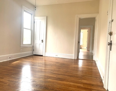 207 Woodbridge Avenue - Photo Thumbnail 5