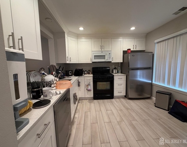 1034 Schmidt Lane - Photo Thumbnail 6