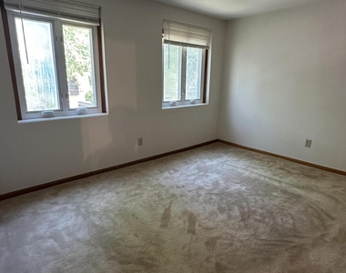 222 S Ten Broeck Street - Photo Thumbnail 5