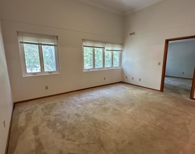 222 S Ten Broeck Street - Photo Thumbnail 12
