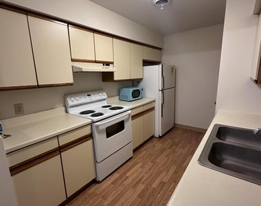 222 S Ten Broeck Street - Photo Thumbnail 9
