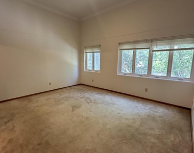 222 S Ten Broeck Street - Photo Thumbnail 3