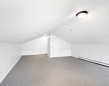 9 King Street - Photo Thumbnail 11