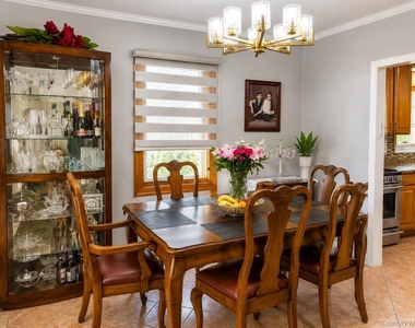 494 Lincoln Street - Photo Thumbnail 3