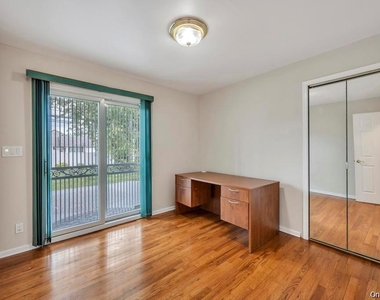 59 Andover Lane - Photo Thumbnail 14