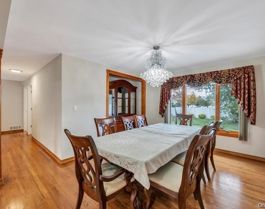 59 Andover Lane - Photo Thumbnail 9