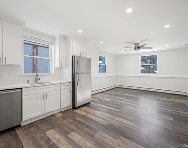 103 Croton Avenue - Photo Thumbnail 2