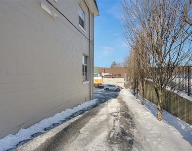 103 Croton Avenue - Photo Thumbnail 13