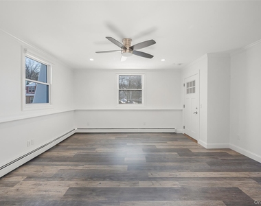 103 Croton Avenue - Photo Thumbnail 6