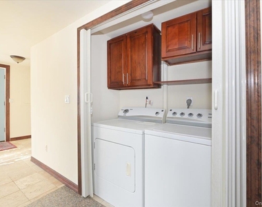 9 Cabot Rd W - Photo Thumbnail 27