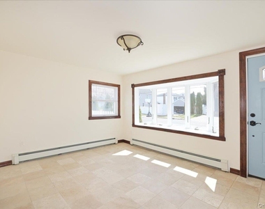 9 Cabot Rd W - Photo Thumbnail 11