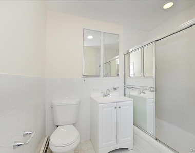 9 Cabot Rd W - Photo Thumbnail 23