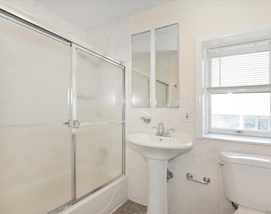 9 Cabot Rd W - Photo Thumbnail 26