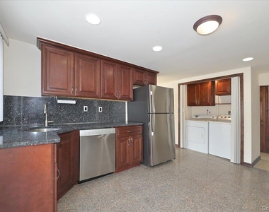 9 Cabot Rd W - Photo Thumbnail 14