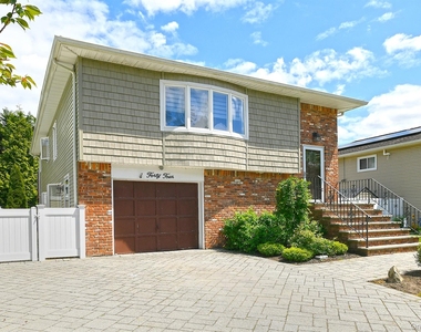 44 Derby Avenue - Photo Thumbnail 16
