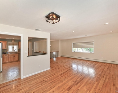 44 Derby Avenue - Photo Thumbnail 3