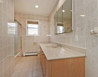 44 Derby Avenue - Photo Thumbnail 11