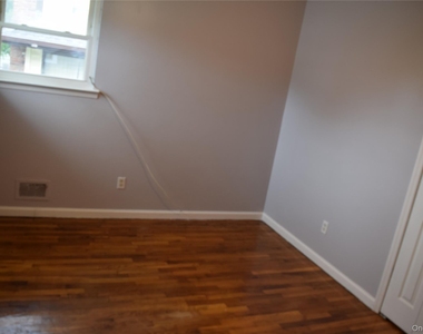 204 Wellington Street - Photo Thumbnail 6