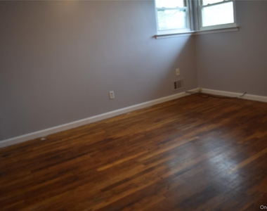 204 Wellington Street - Photo Thumbnail 5