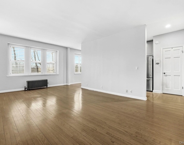 11 Alden Road - Photo Thumbnail 5