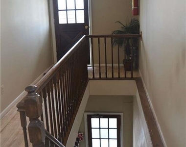 40 Bayville Avenue - Photo Thumbnail 10