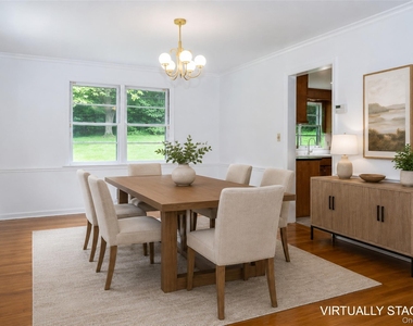 25 Crosshill Road - Photo Thumbnail 3