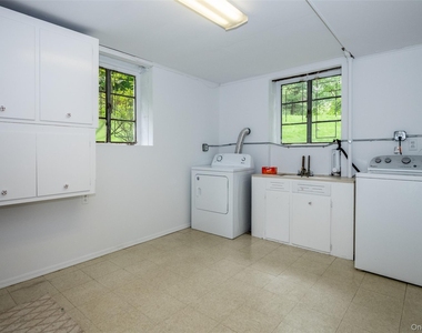 25 Crosshill Road - Photo Thumbnail 21