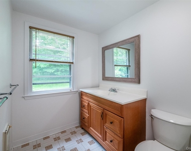 25 Crosshill Road - Photo Thumbnail 19