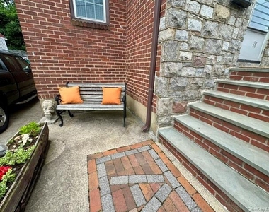 78 Wood Street - Photo Thumbnail 1