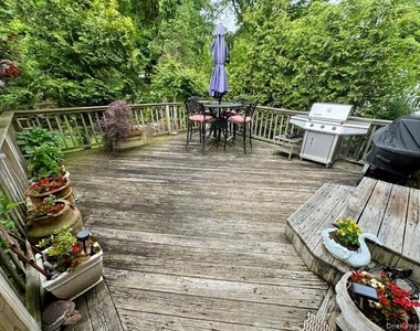 78 Wood Street - Photo Thumbnail 11