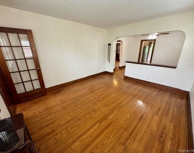 78 Wood Street - Photo Thumbnail 5