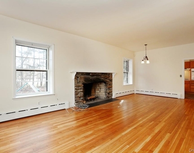 7 Saxon Woods Road - Photo Thumbnail 1