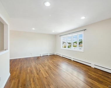 5 Linden Avenue - Photo Thumbnail 2