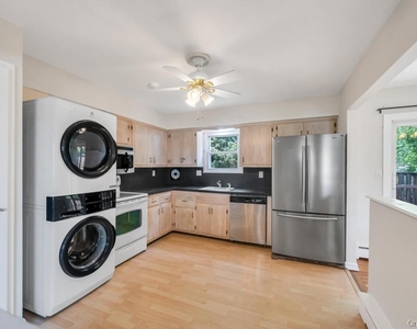 5 Linden Avenue - Photo Thumbnail 9