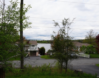 180 Winston Drive - Photo Thumbnail 9